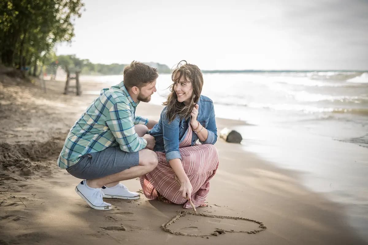 Chicago engagement sessions — Red Barn Wedding Studio